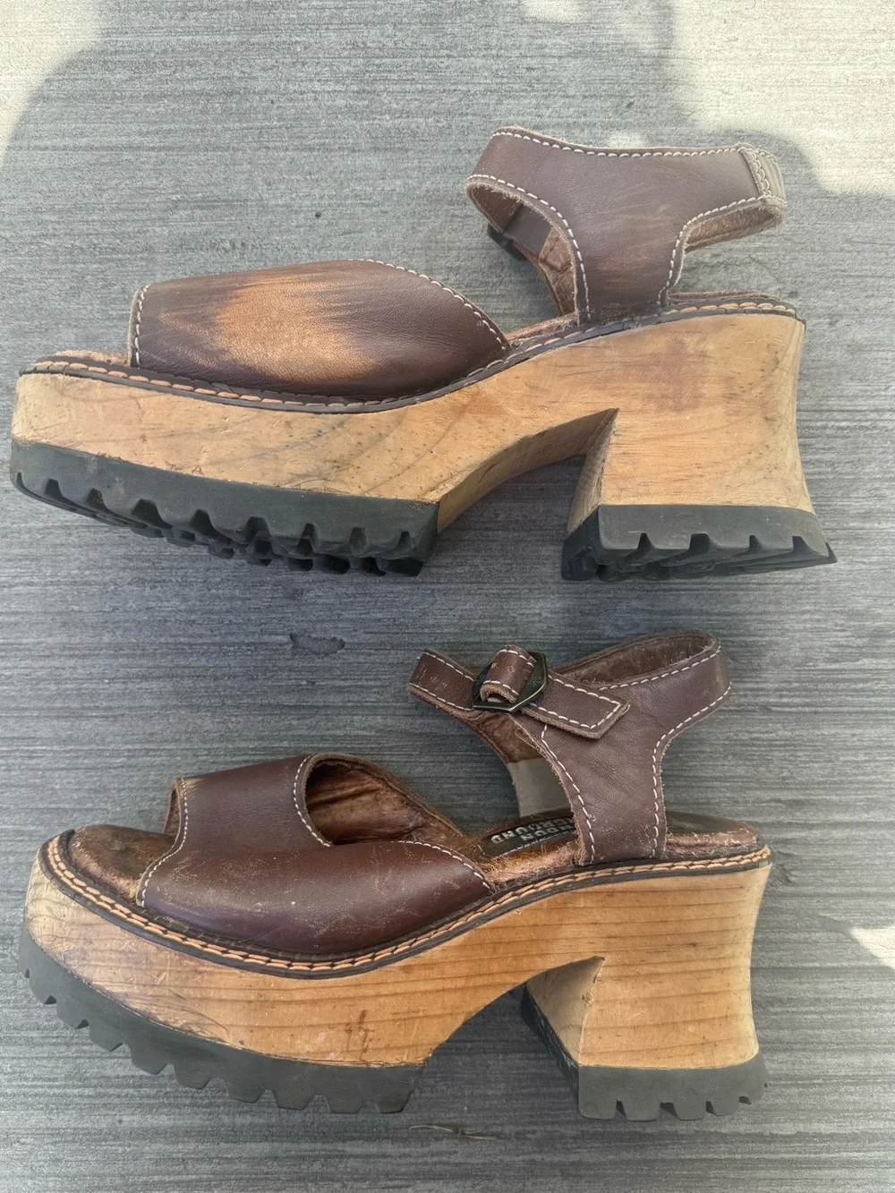 VTG 90s London Underground Brown Leather Strappy Platform Sandal Wood Sole Sz 8